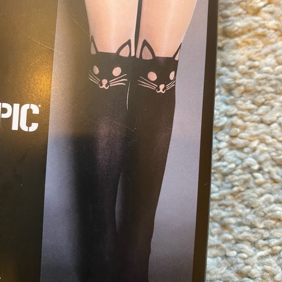 Hot Topic Black Cat Ear Socks - Picture 3 of 4